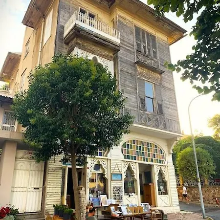 Paradise Garden On The Island Apartment