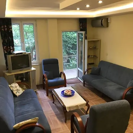 Paradise Garden On The Island Apartment